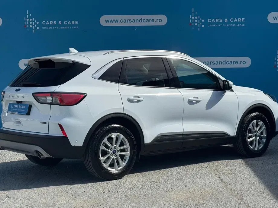 Ford Kuga — imagine 4