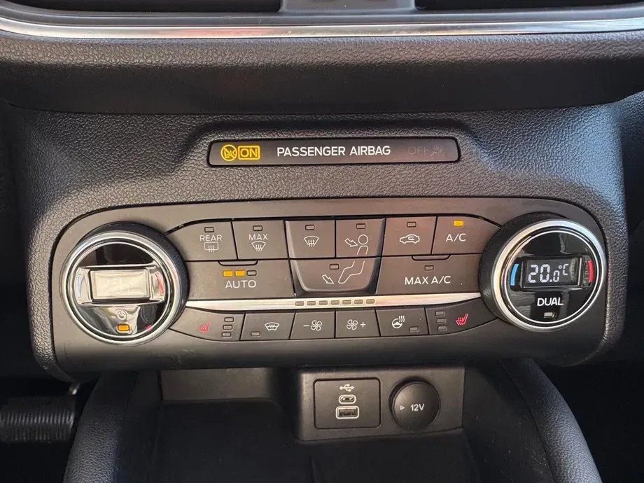 Ford Kuga — imagine 10