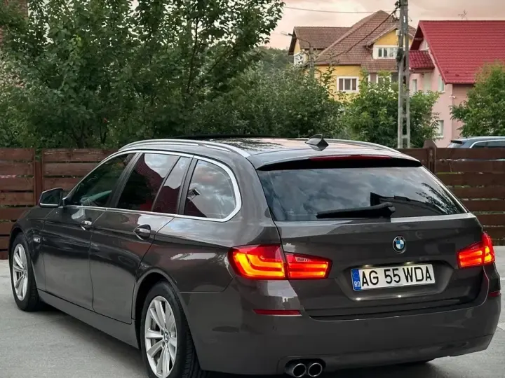 BMW Seria 5 F10/F11/F07 520d Aut.