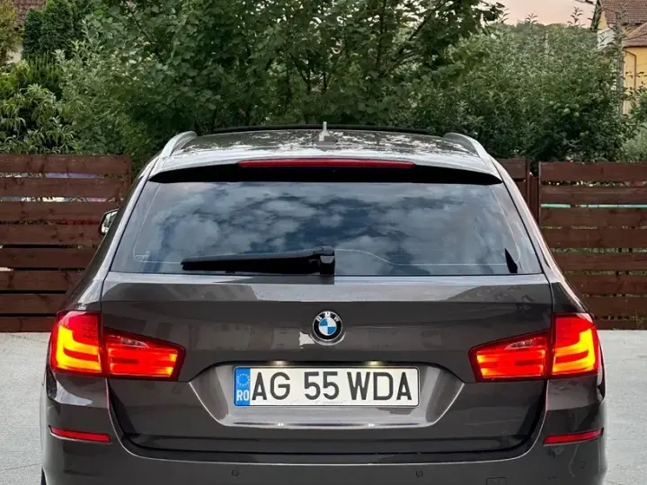 BMW Seria 5 F10/F11/F07 520d Aut.