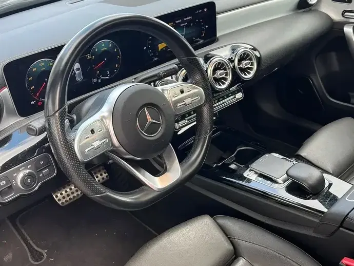 Mercedes-Benz A 220 W177/V177