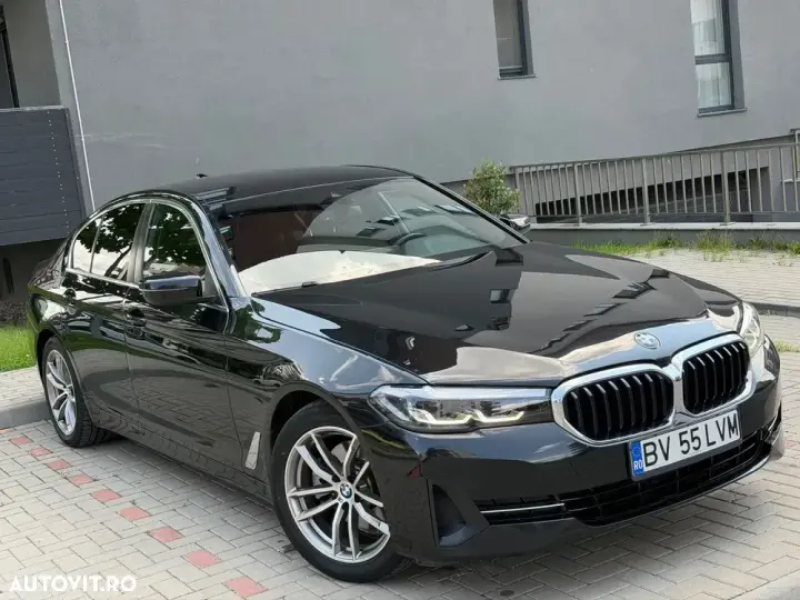 BMW Seria 5 G30/G31 [2017 - Prezent] 518d Aut. Luxury Line