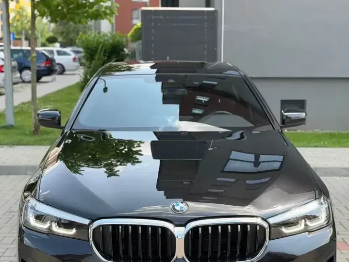BMW Seria 5 G30/G31 [2017 - Prezent] 518d Aut. Luxury Line