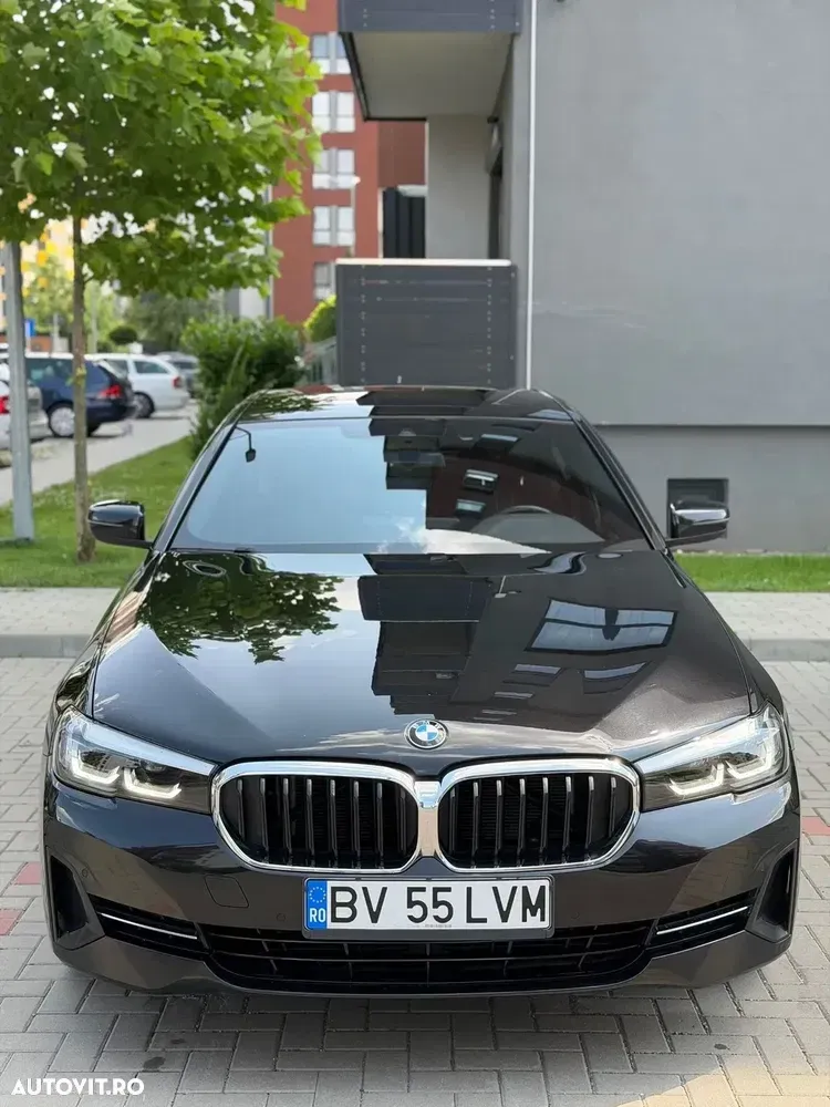 BMW Seria 5 G30/G31 [2017 - Prezent] 518d Aut. Luxury Line — imagine 3