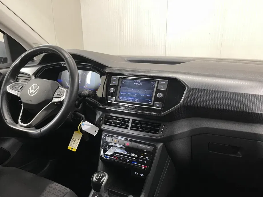 Volkswagen T-Cross 1.0 TSI Life — imagine 8