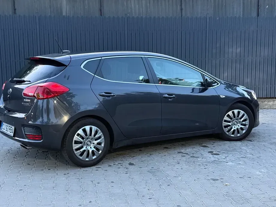 Kia Cee`d — imagine 6