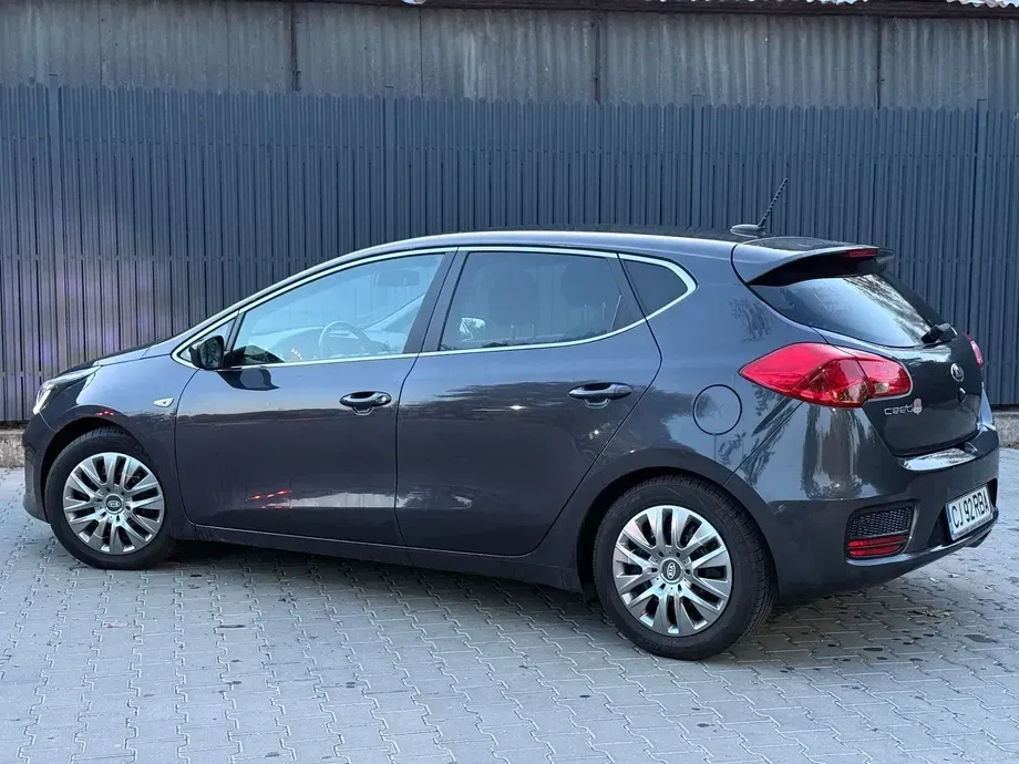 Kia Cee`d — imagine 5