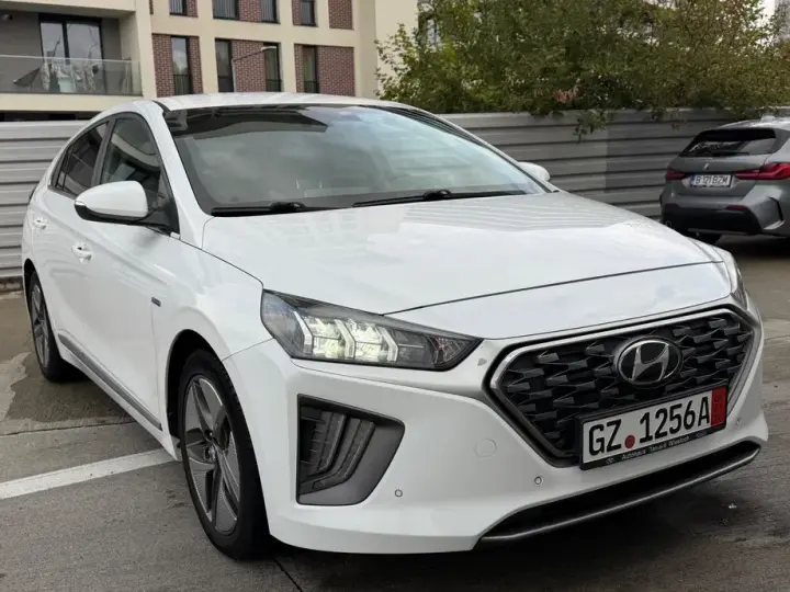 Hyundai IONIQ 1.6 GDI Premium