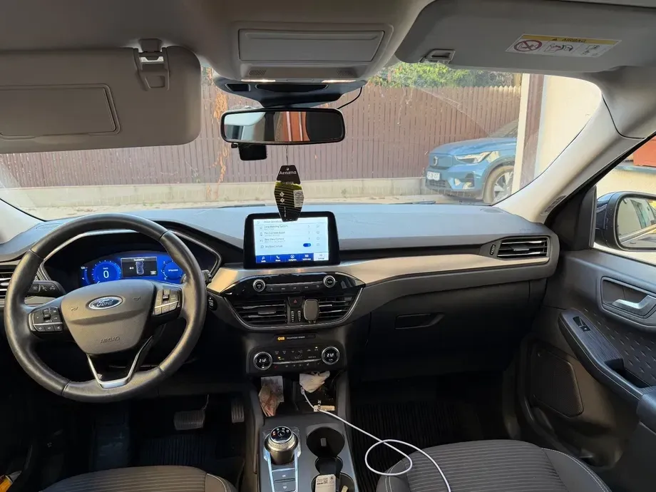 Ford Kuga III — imagine 10