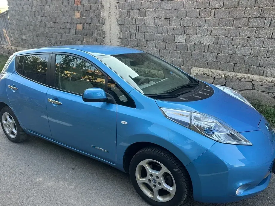Nissan Leaf — imagine 2