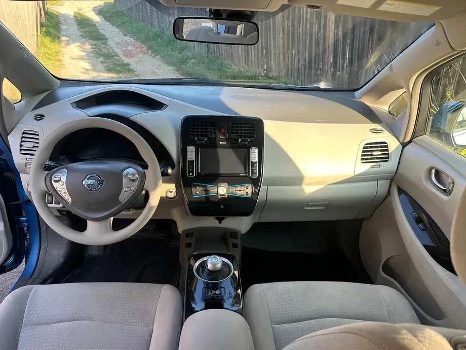 Nissan Leaf — imagine 6