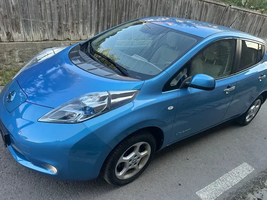 Nissan Leaf — imagine 8