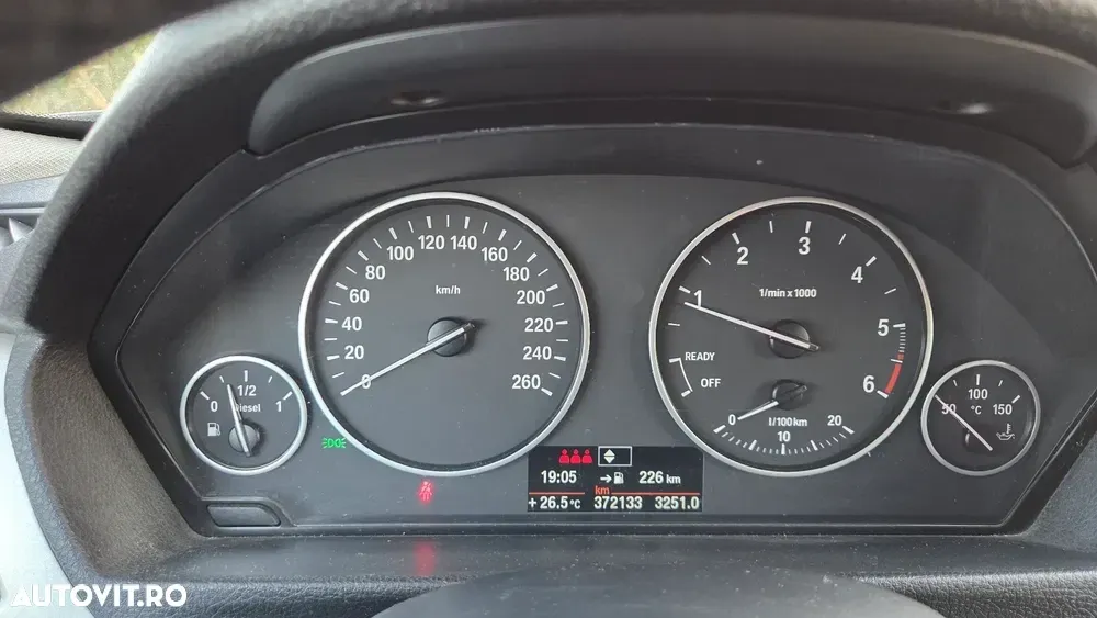 BMW Seria 3 F30/F31/F34 [2011 - 2019] 318d xDrive — imagine 5
