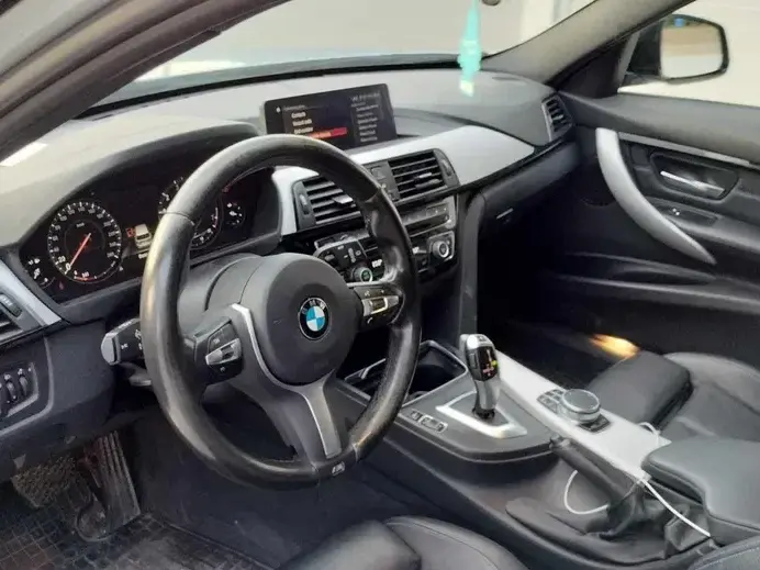 BMW Seria 3 F30/F31/F34 318i Aut. M Sport