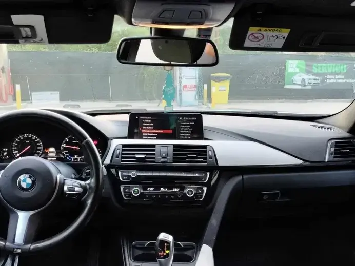 BMW Seria 3 F30/F31/F34 318i Aut. M Sport
