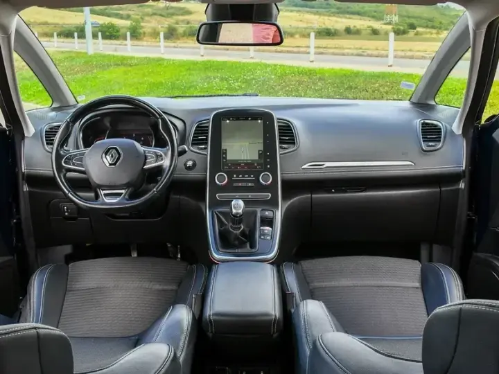 Renault Scénic IV BLUE dCi 120 LIMITED