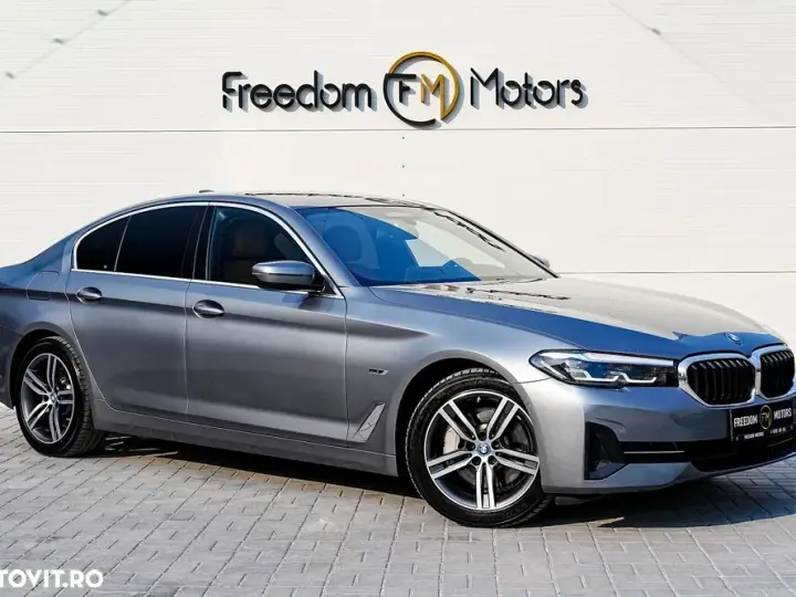 BMW Seria 5 G30/G31 [2017 - Prezent] 530e Aut. Luxury Line