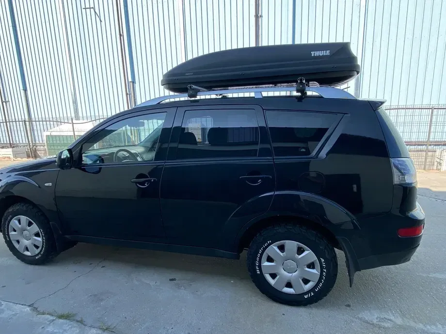 Mitsubishi Outlander — imagine 8