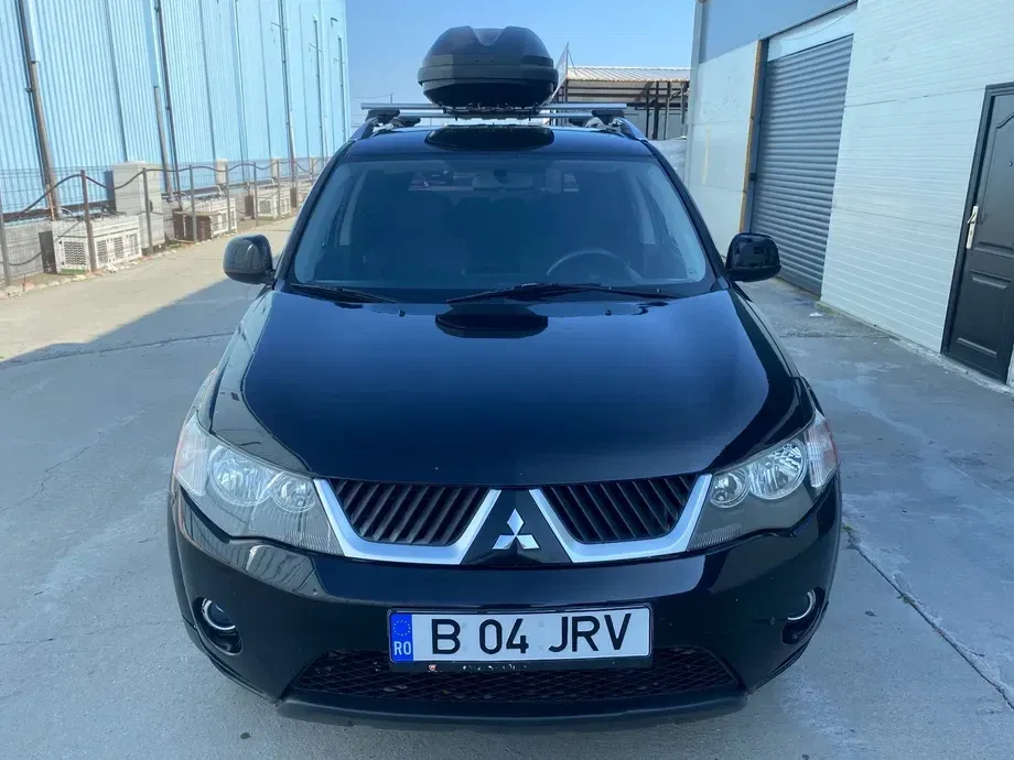 Mitsubishi Outlander — imagine 2
