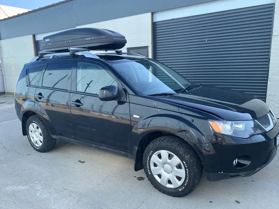 Mitsubishi Outlander — imagine 3