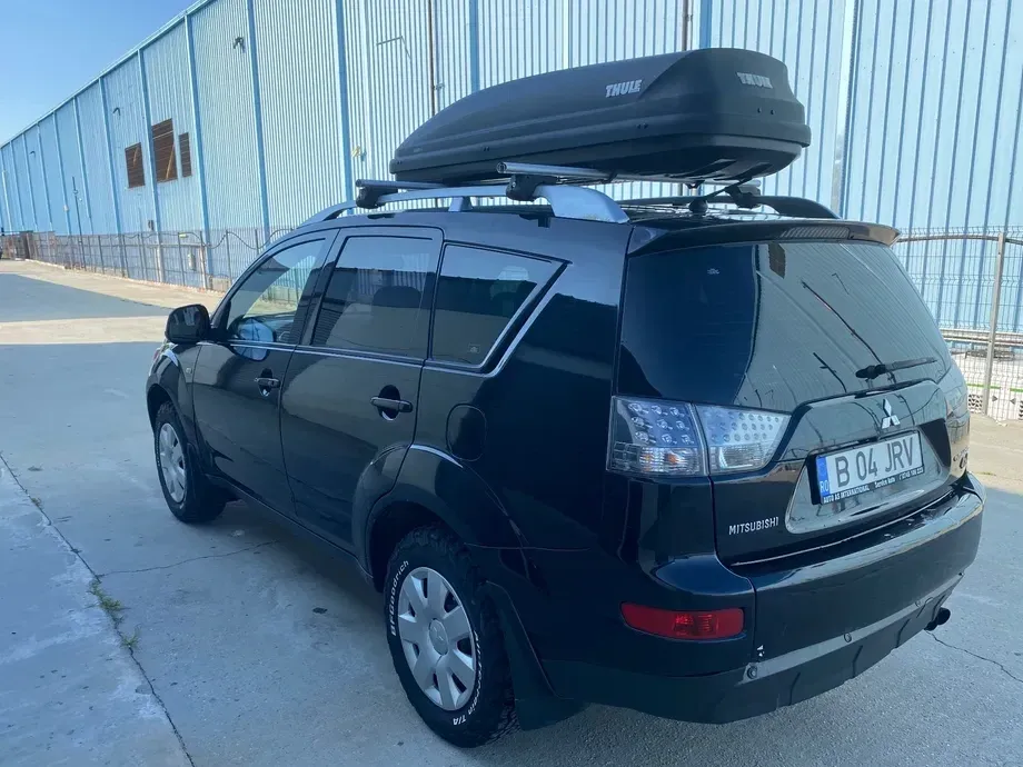 Mitsubishi Outlander — imagine 7