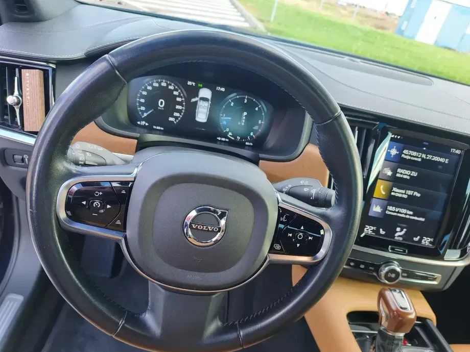 Volvo S90 D5 AWD Geartronic Inscription — imagine 6