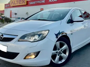 Opel Astra J