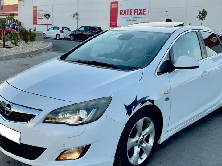 Opel Astra J