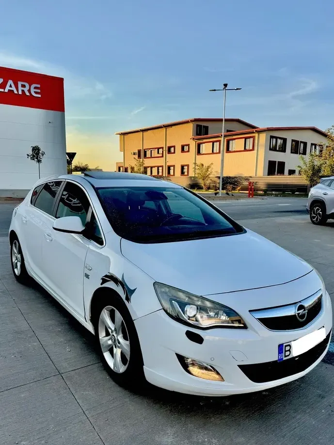 Opel Astra J — imagine 4
