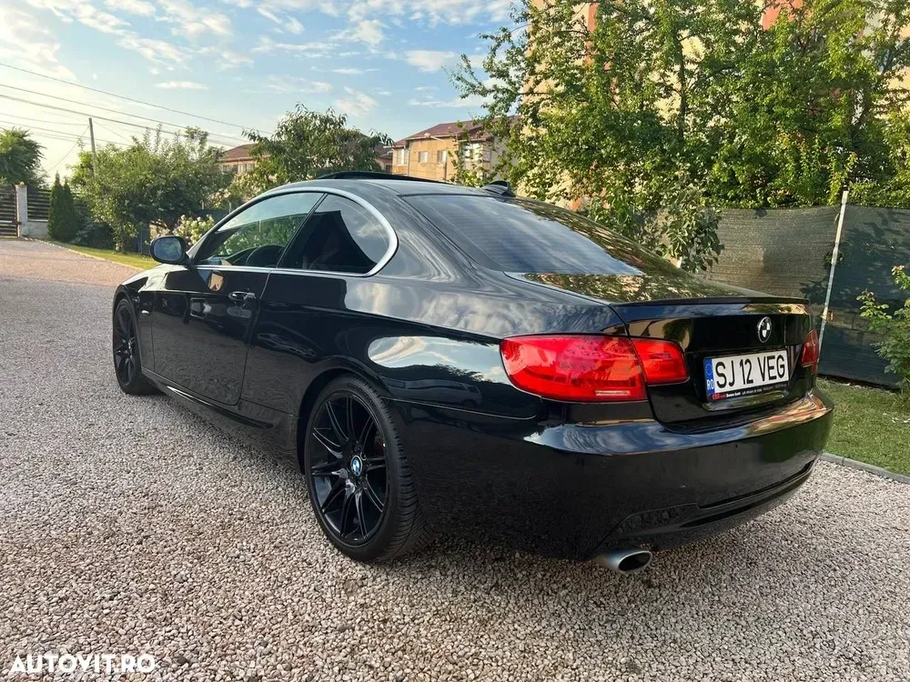 BMW Seria 3 E90/E91/E92/E93 [2005 - 2013] 320d — imagine 4