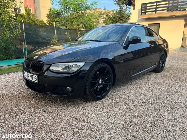 BMW Seria 3 E90/E91/E92/E93 [2005 - 2013] 320d