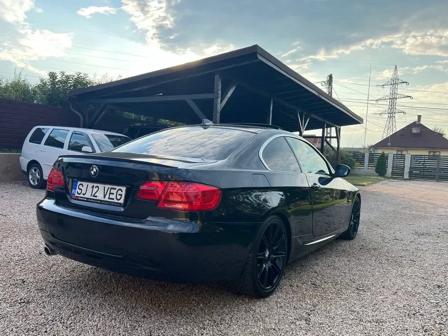 BMW Seria 3 E90/E91/E92/E93 [2005 - 2013] 320d — imagine 3