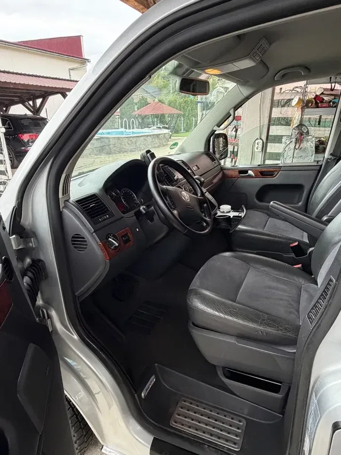Volkswagen Multivan T5 — imagine 5