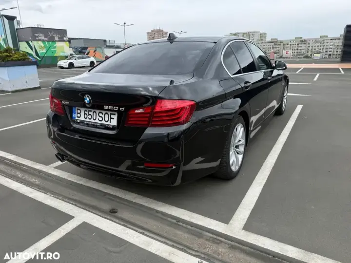 BMW Seria 5 F10/F11/F07 [2010 - 2017] 520d xDrive AT