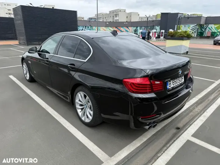 BMW Seria 5 F10/F11/F07 [2010 - 2017] 520d xDrive AT