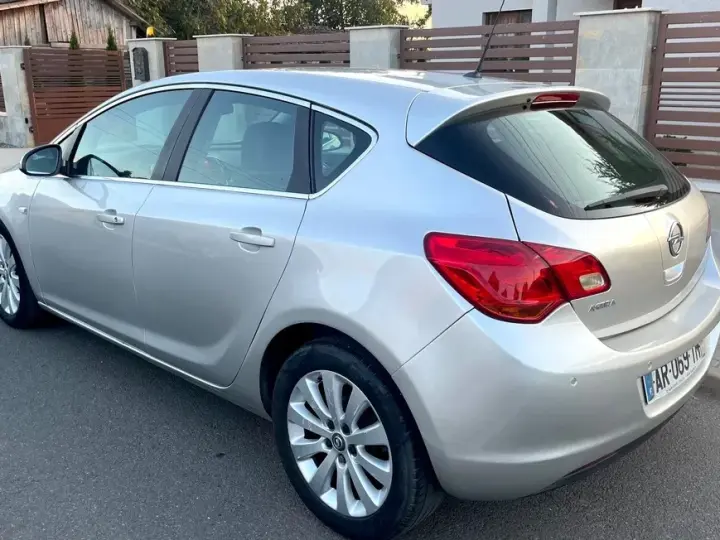 Opel Astra J 1.7 CDTI DPF