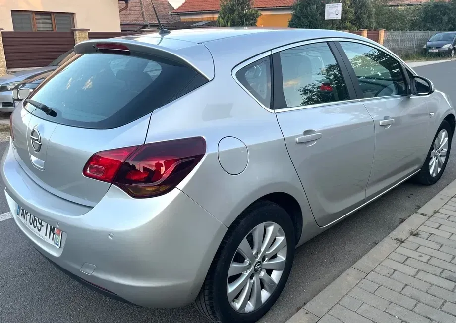 Opel Astra J 1.7 CDTI DPF — imagine 3