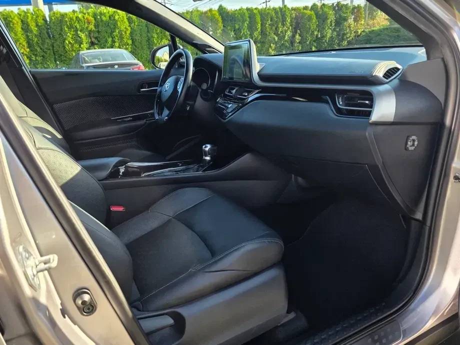 Toyota C-HR Style Selection — imagine 5