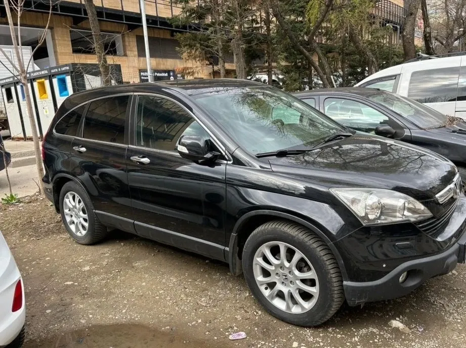 Honda CR-V — imagine 8