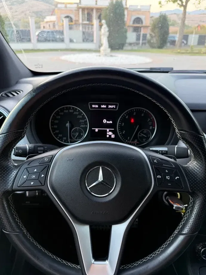 Mercedes-Benz B 200 W246 — imagine 9