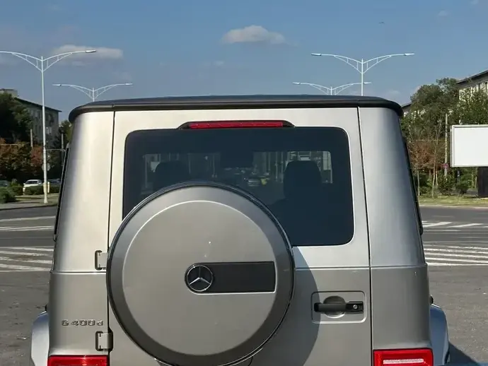 Mercedes-Benz G W483
