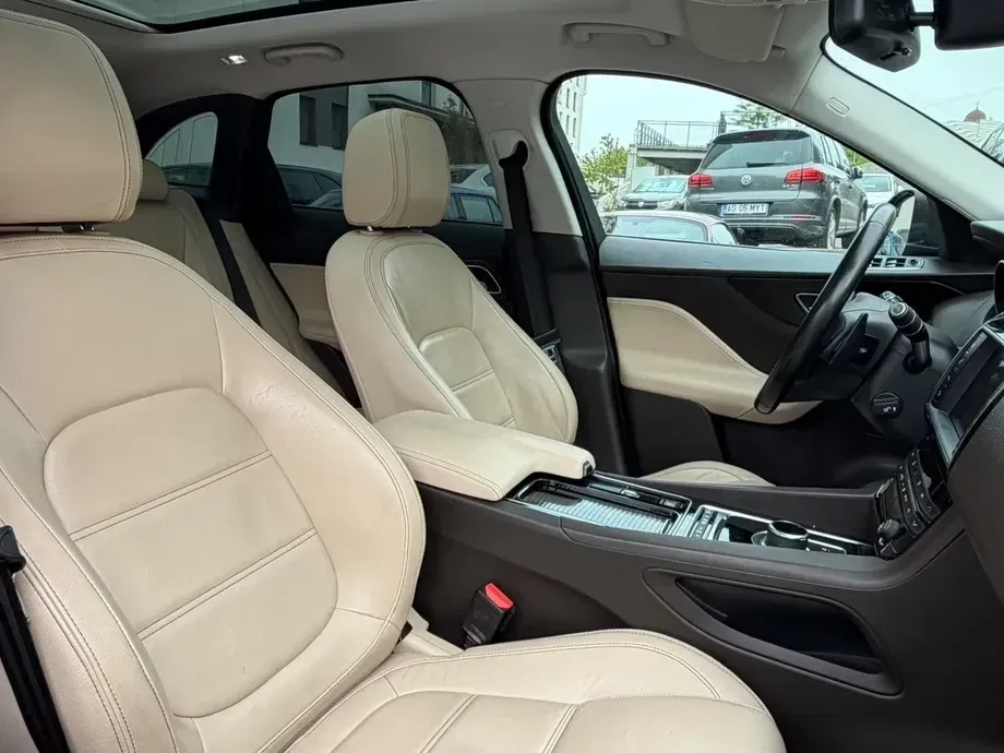 Jaguar F-Pace 20d AWD Prestige — imagine 7