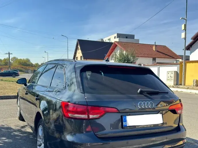 Audi A4 Avant B9
