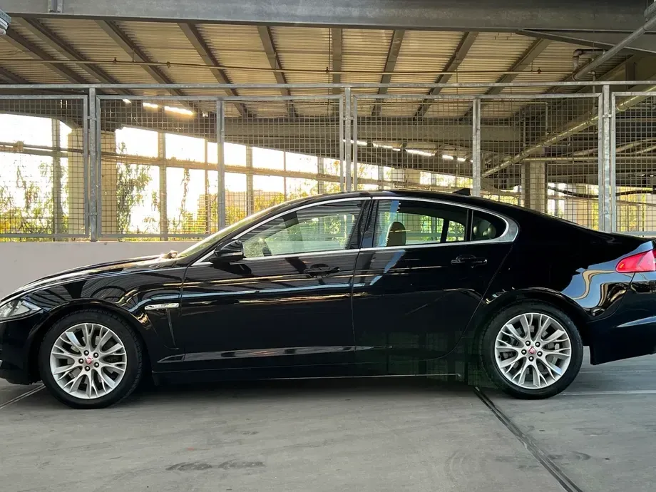 Jaguar XF 2.2D Premium Luxury — imagine 7