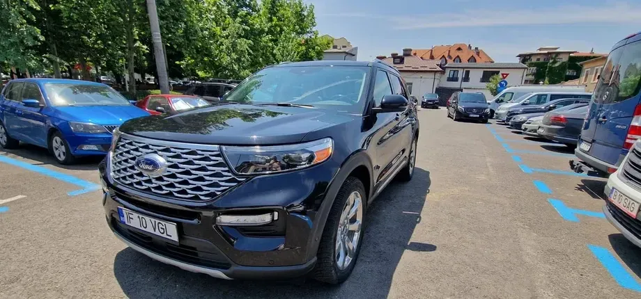 Ford Explorer — imagine 4