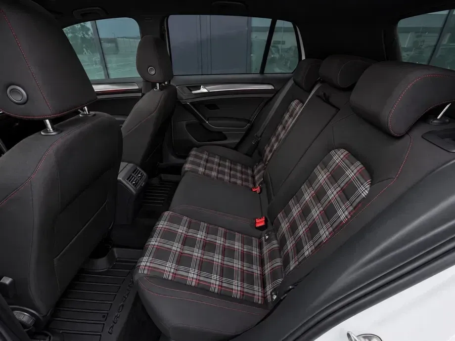Volkswagen Golf VII GTI 2.0 TSI OPF DSG Performance — imagine 10
