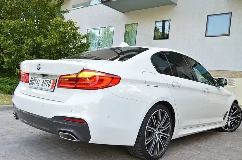 BMW Seria 5 G30/G31 520d Aut. M Sport Edition — imagine 5
