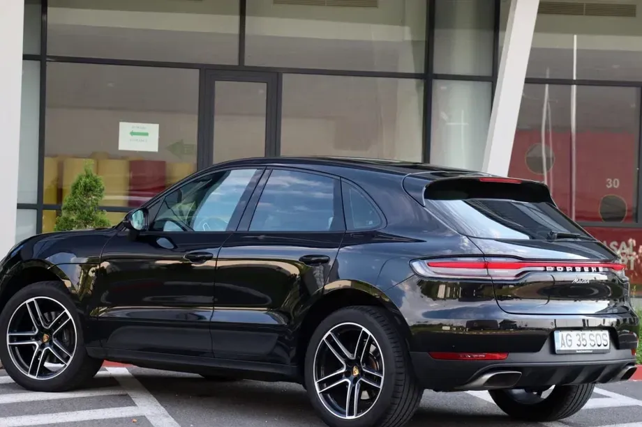 Porsche Macan Standard — imagine 2
