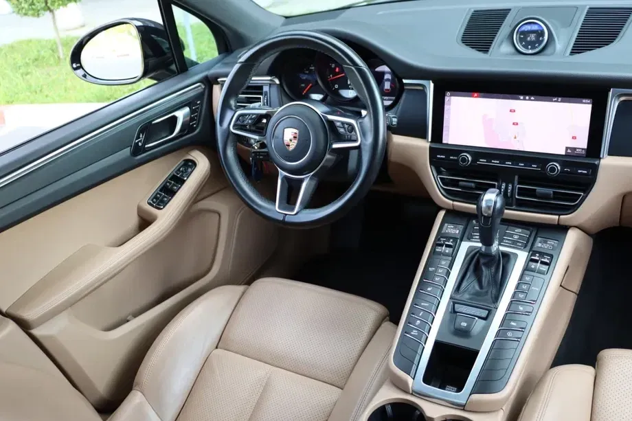 Porsche Macan Standard — imagine 10