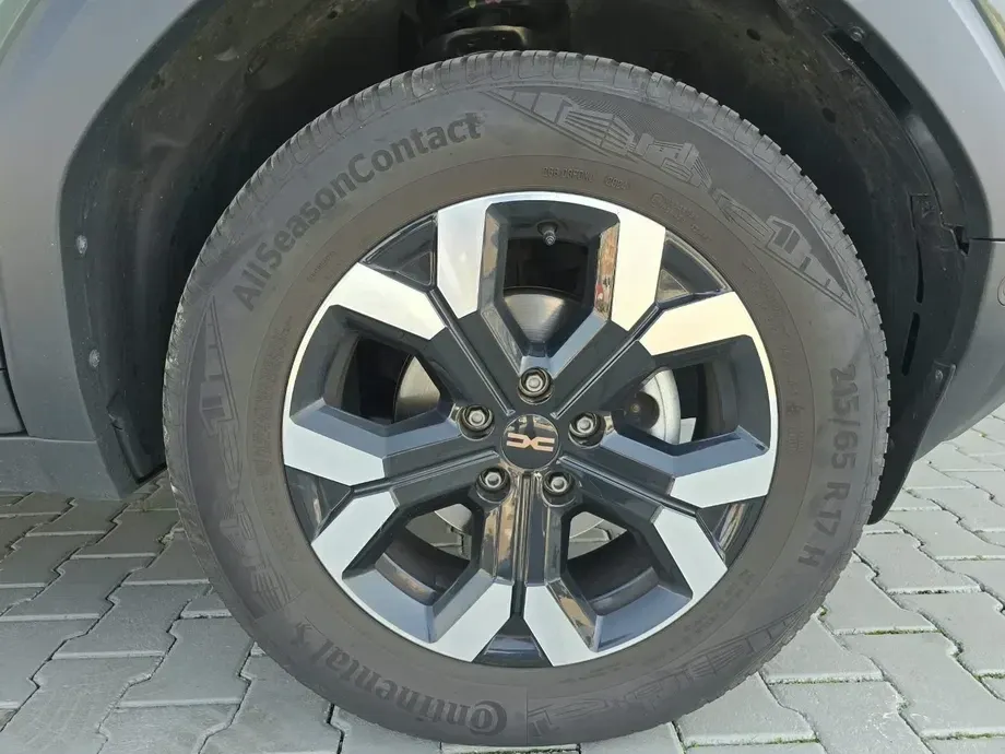 Dacia Duster III TCe 130 4X4 MHEV Extreme — imagine 6